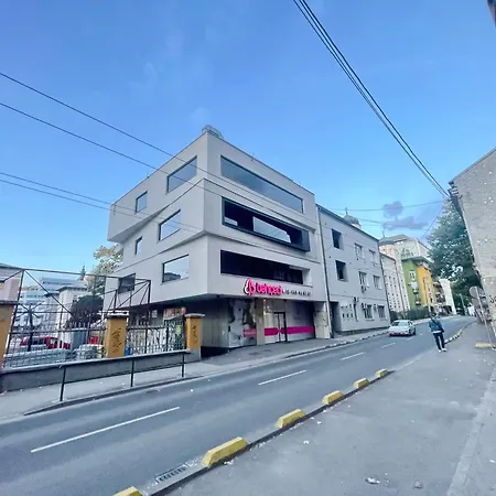 Centar Emirates Apartamento *